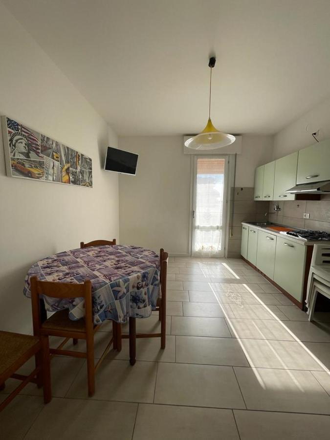 Condominio Michelangelo-Solo Per Famiglie- Walterigato Apartments Лидо-ди-Езоло Экстерьер фото