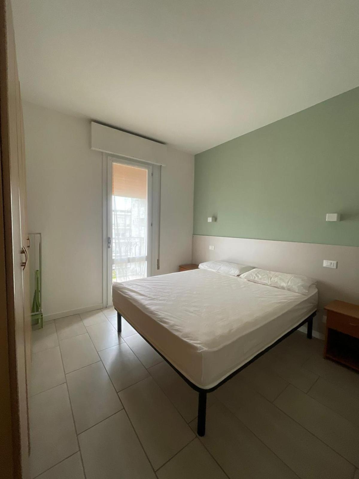 Condominio Michelangelo-Solo Per Famiglie- Walterigato Apartments Лидо-ди-Езоло Экстерьер фото